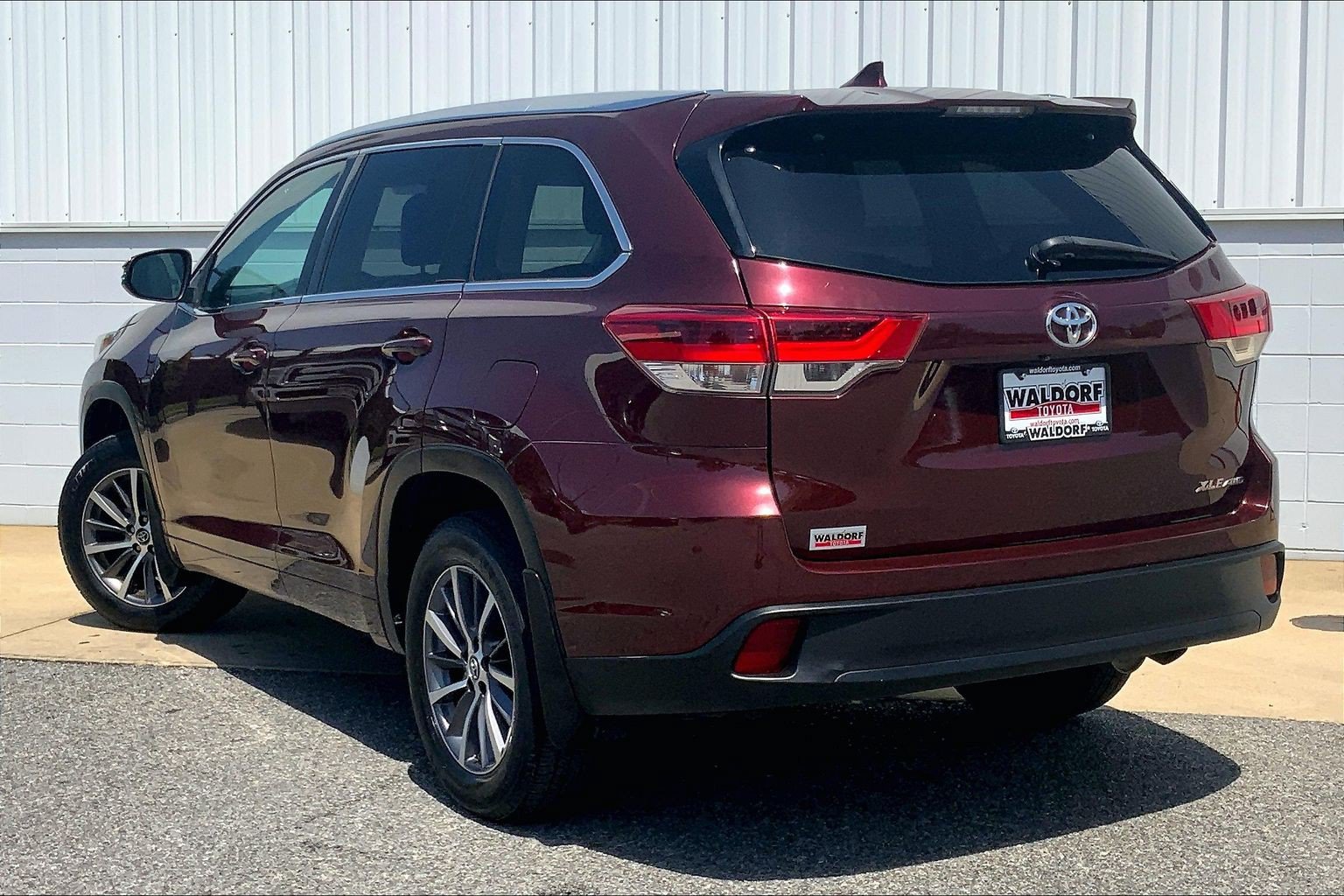 Used 2018 Toyota Highlander XLE AWD/4WD image 15