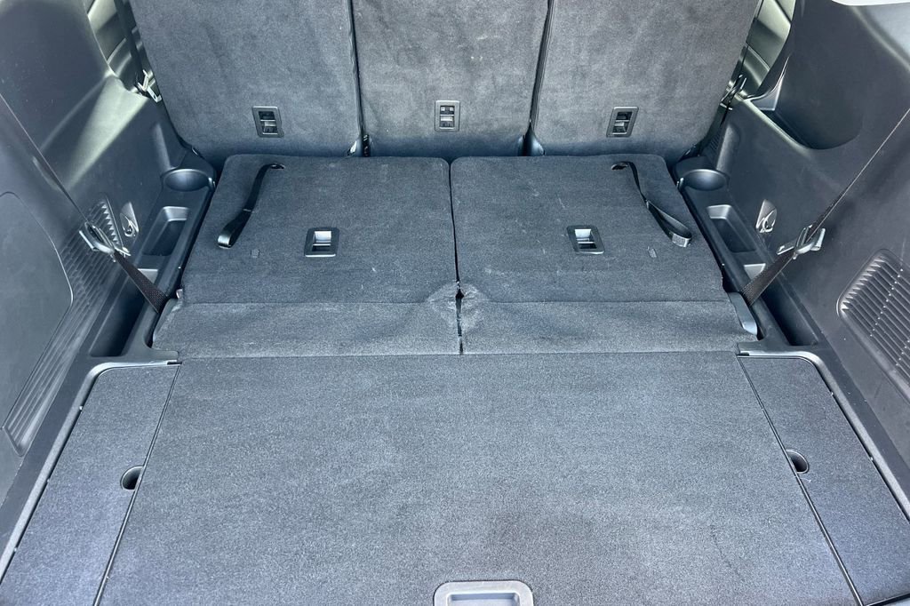 Certified 2022 Ford Explorer XLT w/ Equipment Group 202A image 17