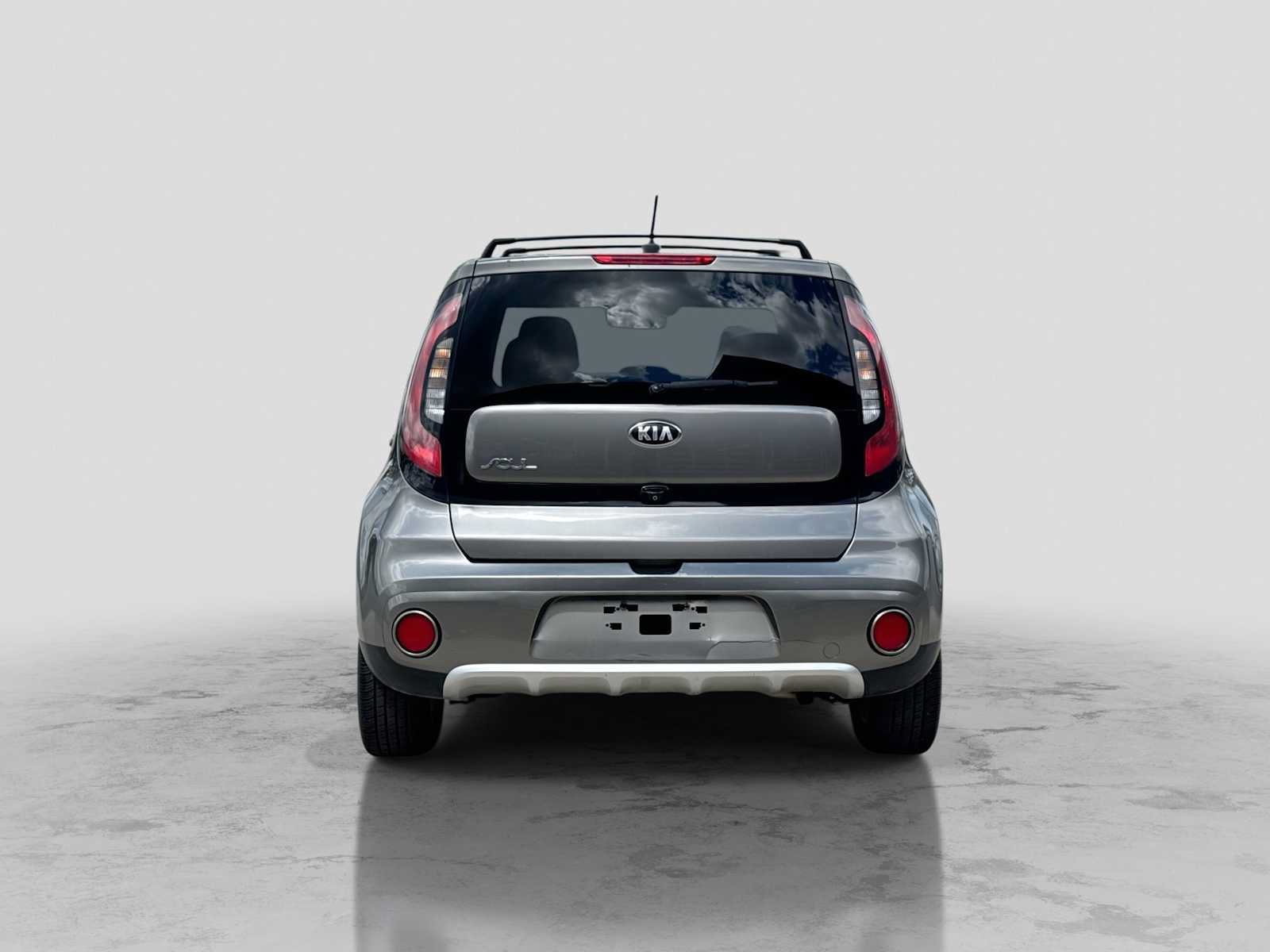 Used 2018 Kia Soul + FWD image 5