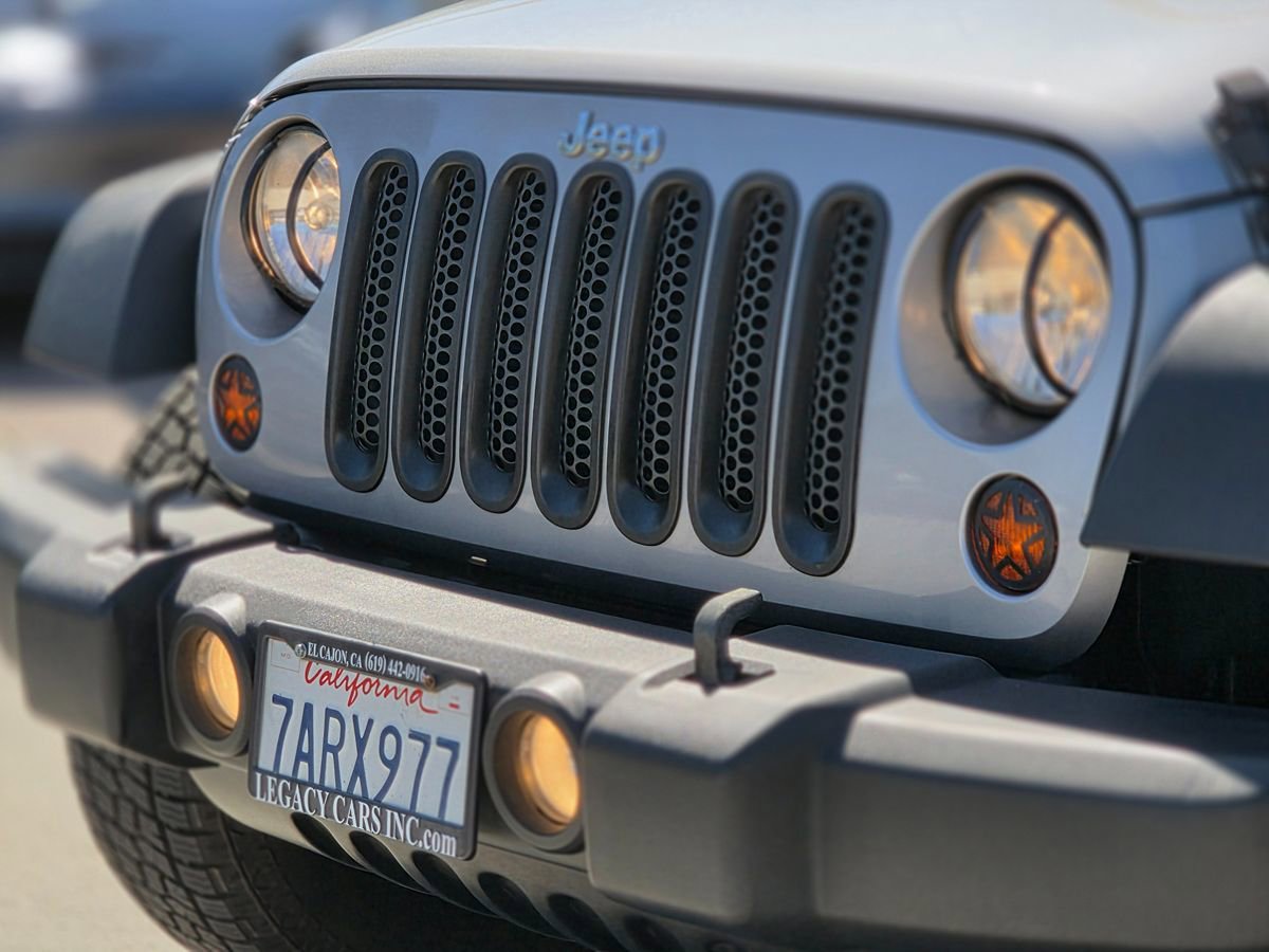 Used 2013 Jeep Wrangler Unlimited Sport AWD/4WD image 8