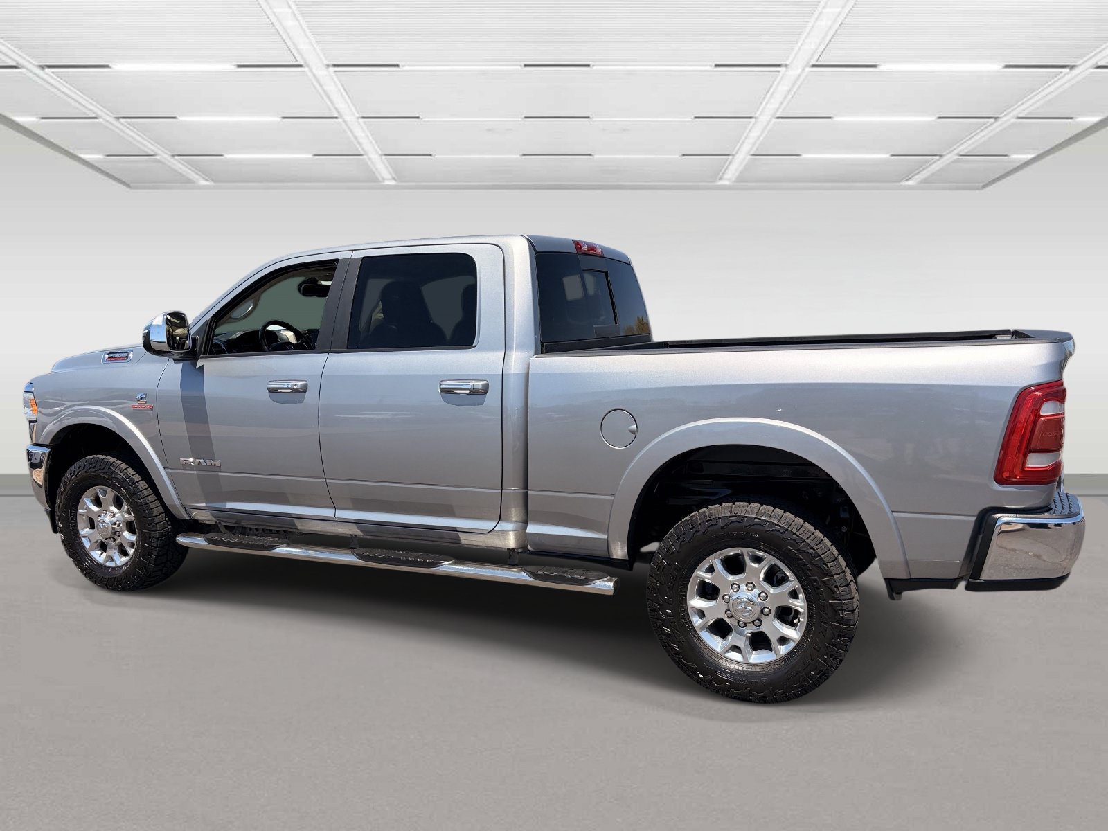 Used 2022 RAM 2500 Laramie AWD/4WD image 3
