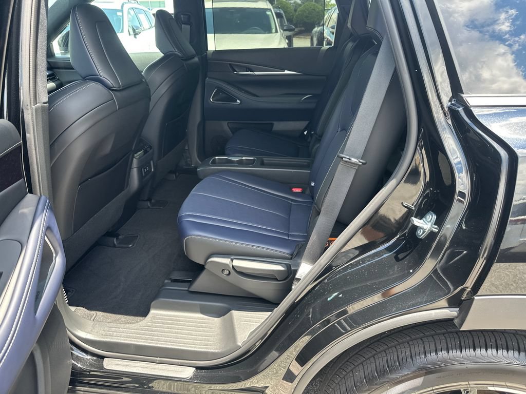 Certified 2026 INFINITI QX60 Sport w/ Dark Cargo Package AWD/4WD image 17