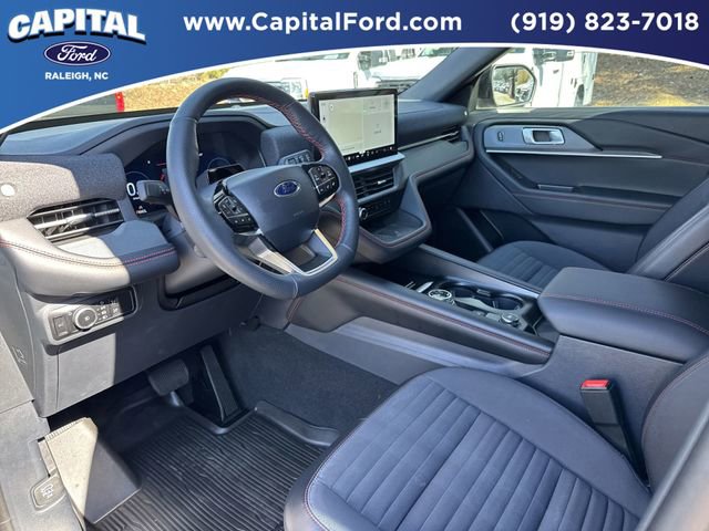 Certified 2025 Ford Explorer ST-Line w/ Premium Package AWD/4WD image 18