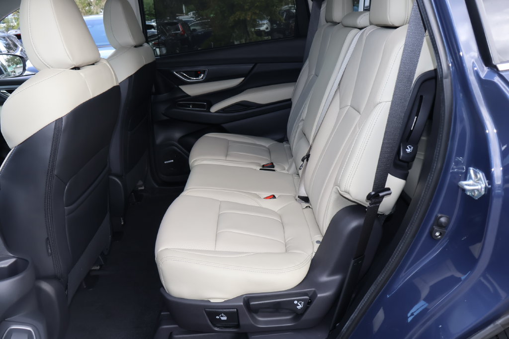 Certified 2025 Subaru Ascent Limited AWD/4WD image 16