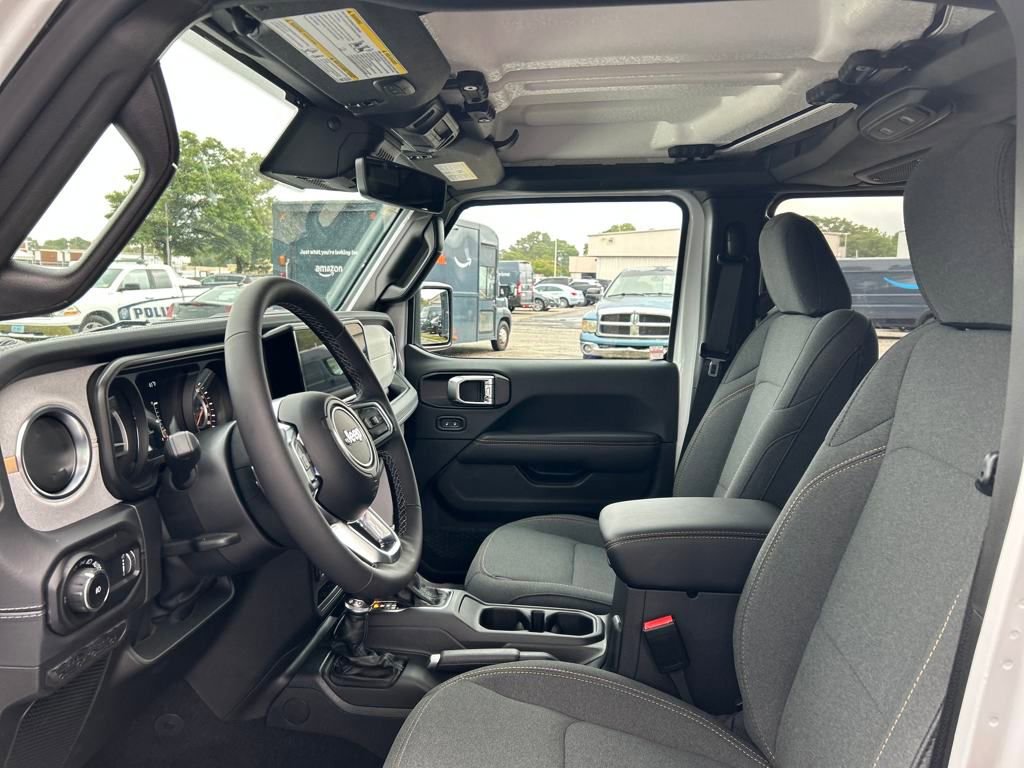 New 2025 Jeep Wrangler Sahara w/ Safety Group image 20