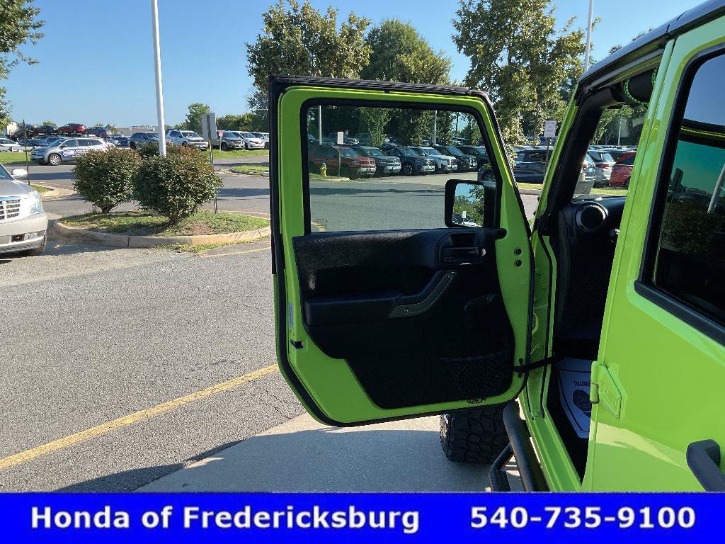 Used 2016 Jeep Wrangler Unlimited Sport w/ Connectivity Group AWD/4WD image 15