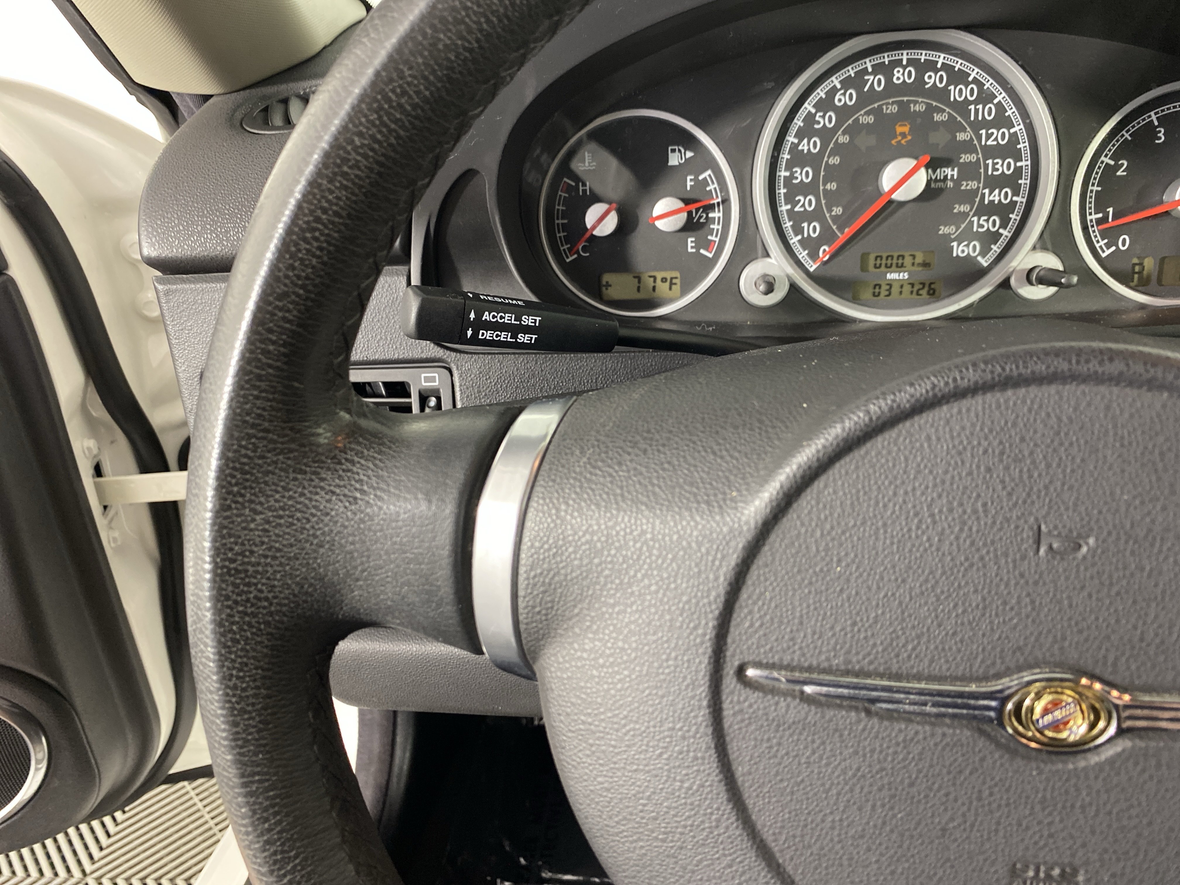 Used 2005 Chrysler Crossfire Limited RWD image 23