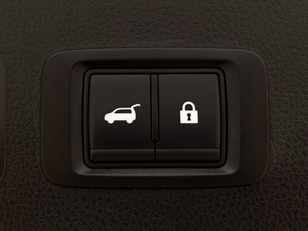 Used 2025 Mitsubishi Eclipse Cross SE image 29