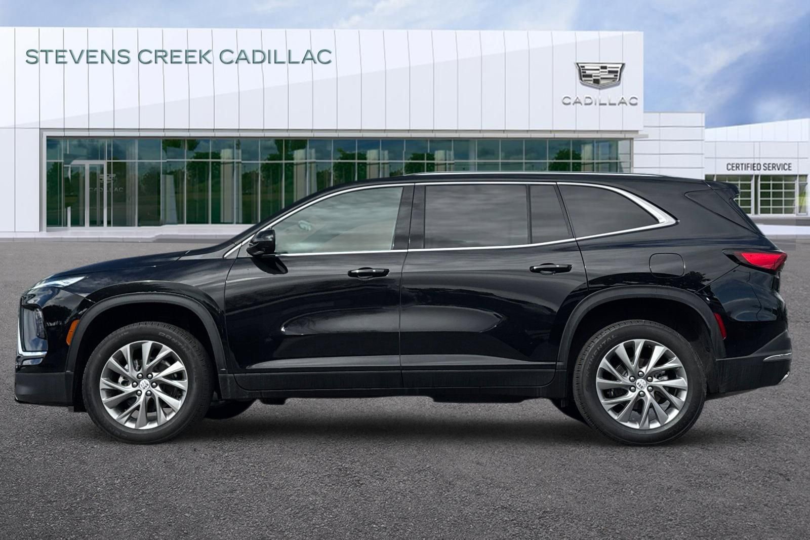 Used 2025 Buick Enclave Preferred image 6