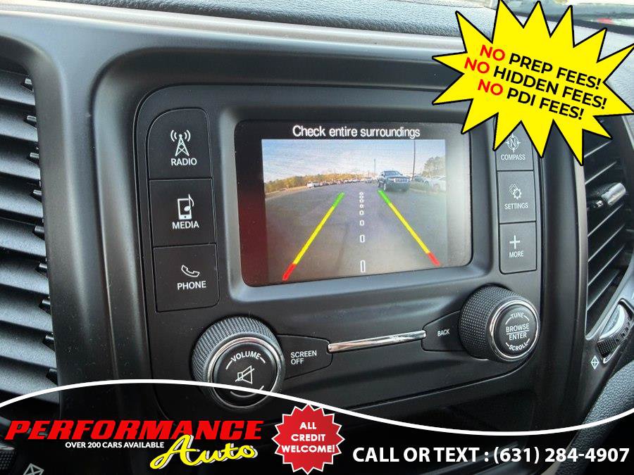 Used 2018 Jeep Cherokee Latitude w/ Altitude Package AWD/4WD image 14