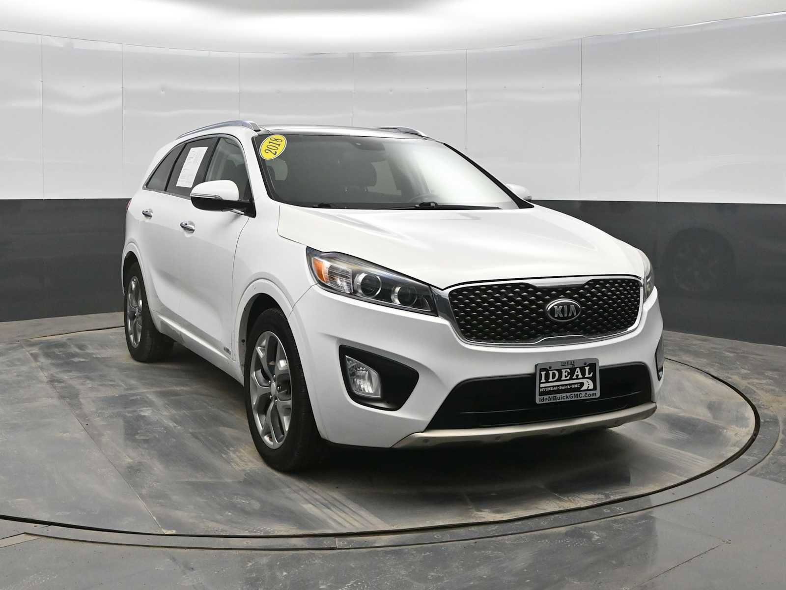 Used 2018 Kia Sorento SX image 2