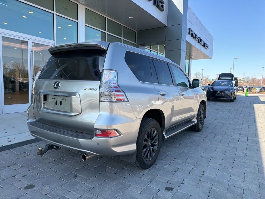Used 2020 Lexus GX 460 Premium w/ Premium Package image 19