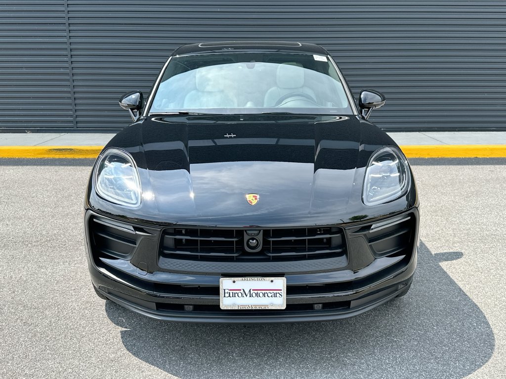 New 2026 Porsche Macan AWD/4WD image 6