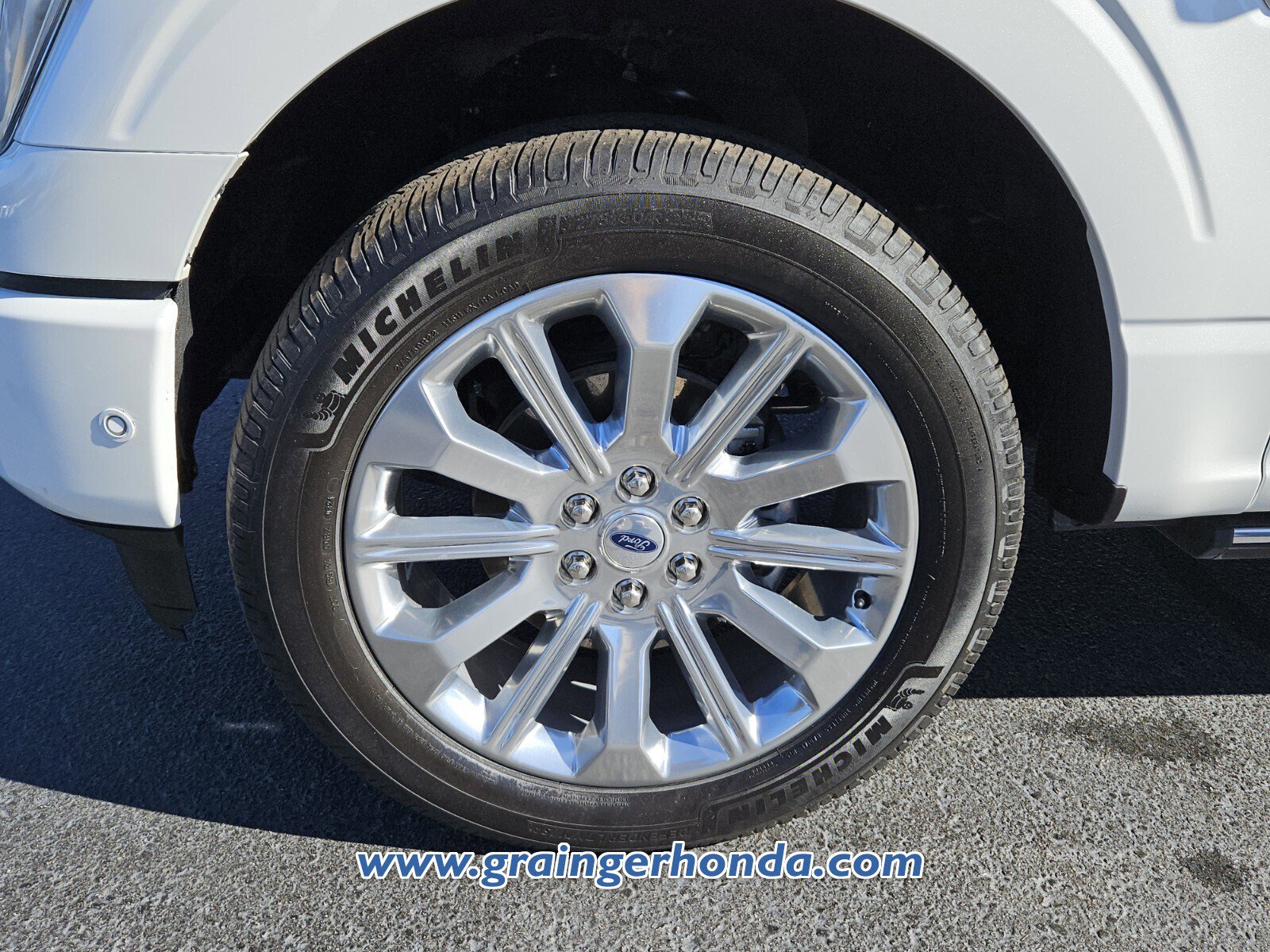 Used 2023 Ford F150 Limited image 9