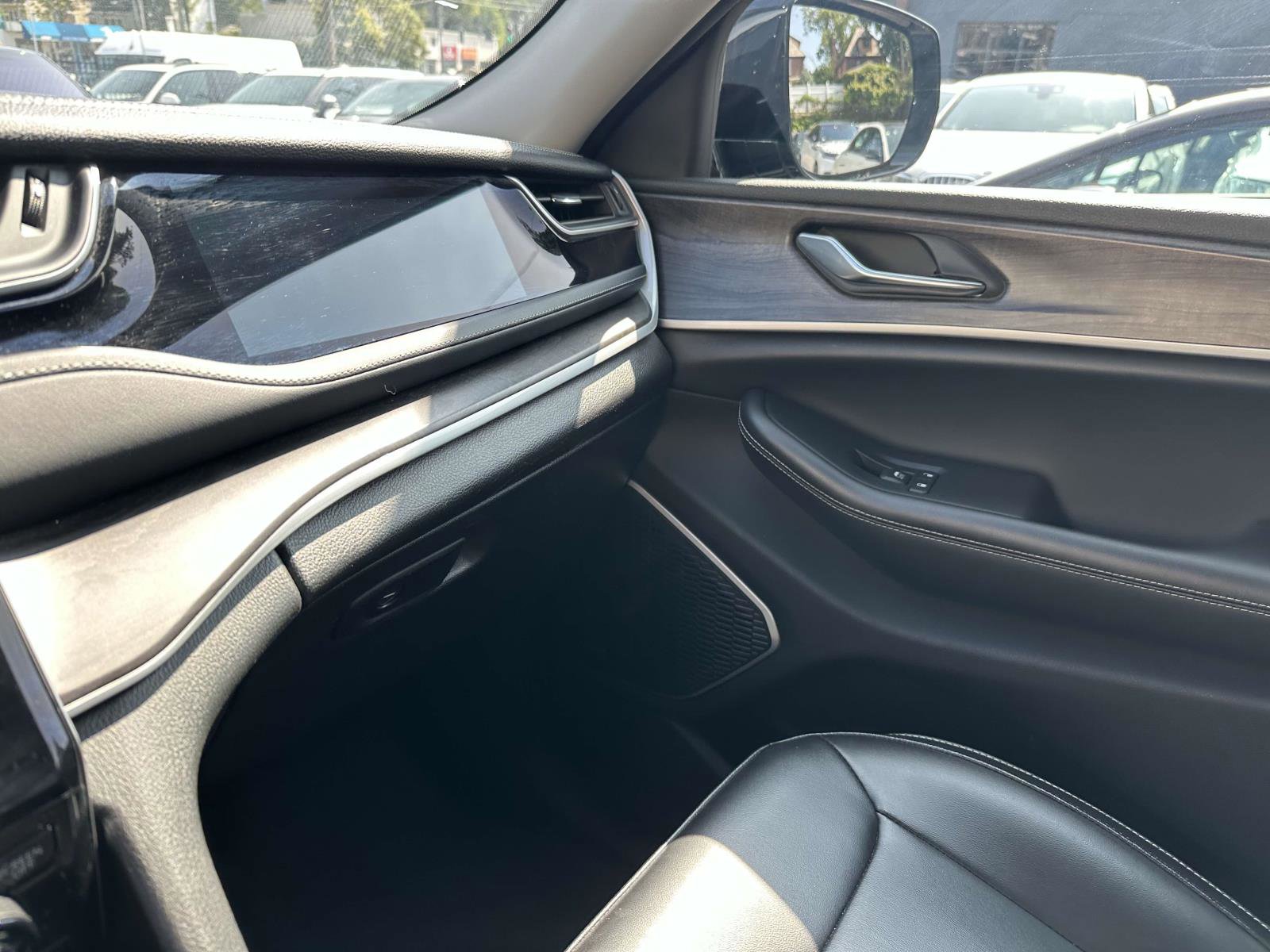 Used 2024 Jeep Grand Cherokee Limited 4xe image 31