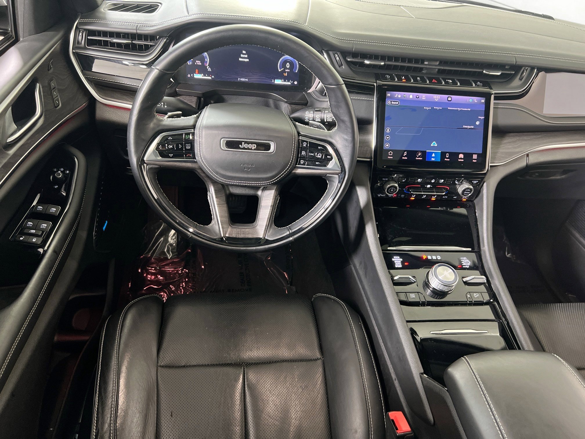 Used 2022 Jeep Grand Cherokee Overland w/ Adv Protech Group III image 24