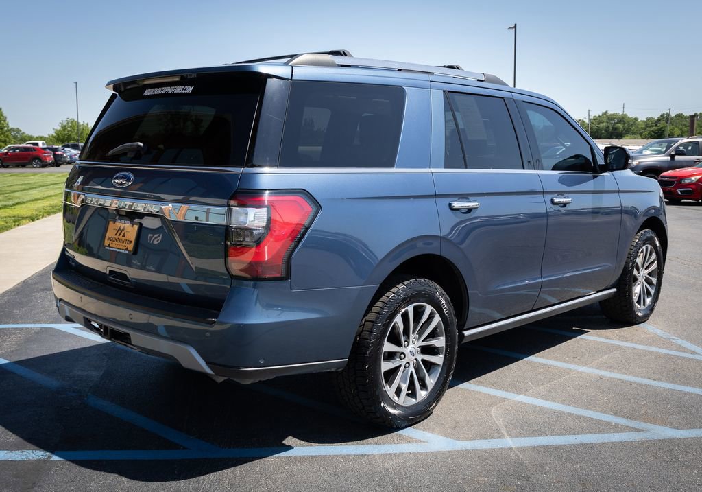 Used 2018 Ford Expedition Limited w/ Equipment Group 301A AWD/4WD image 38
