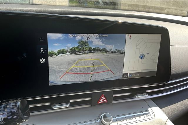 New 2025 Hyundai Elantra Limited image 22