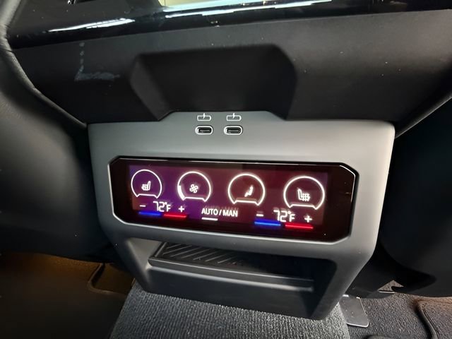 Used 2026 BMW M5 image 40