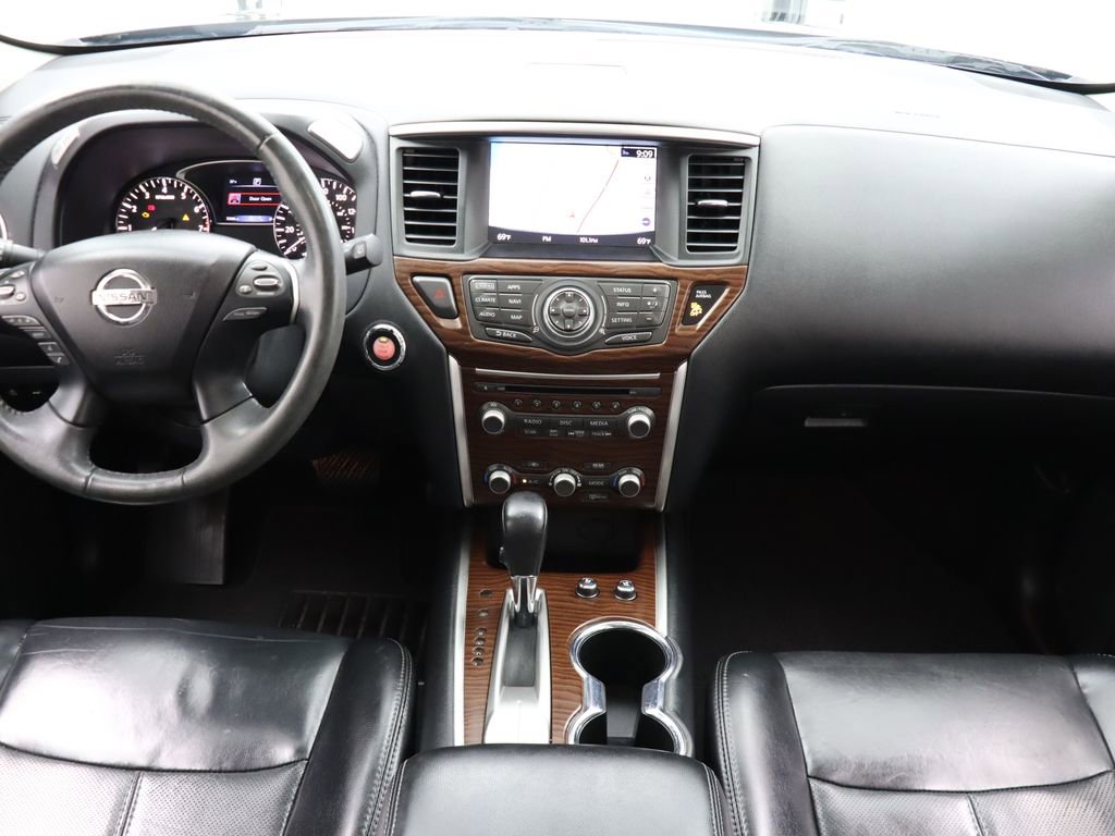 Used 2017 Nissan Pathfinder Platinum w/ Midnight Edition Package image 20