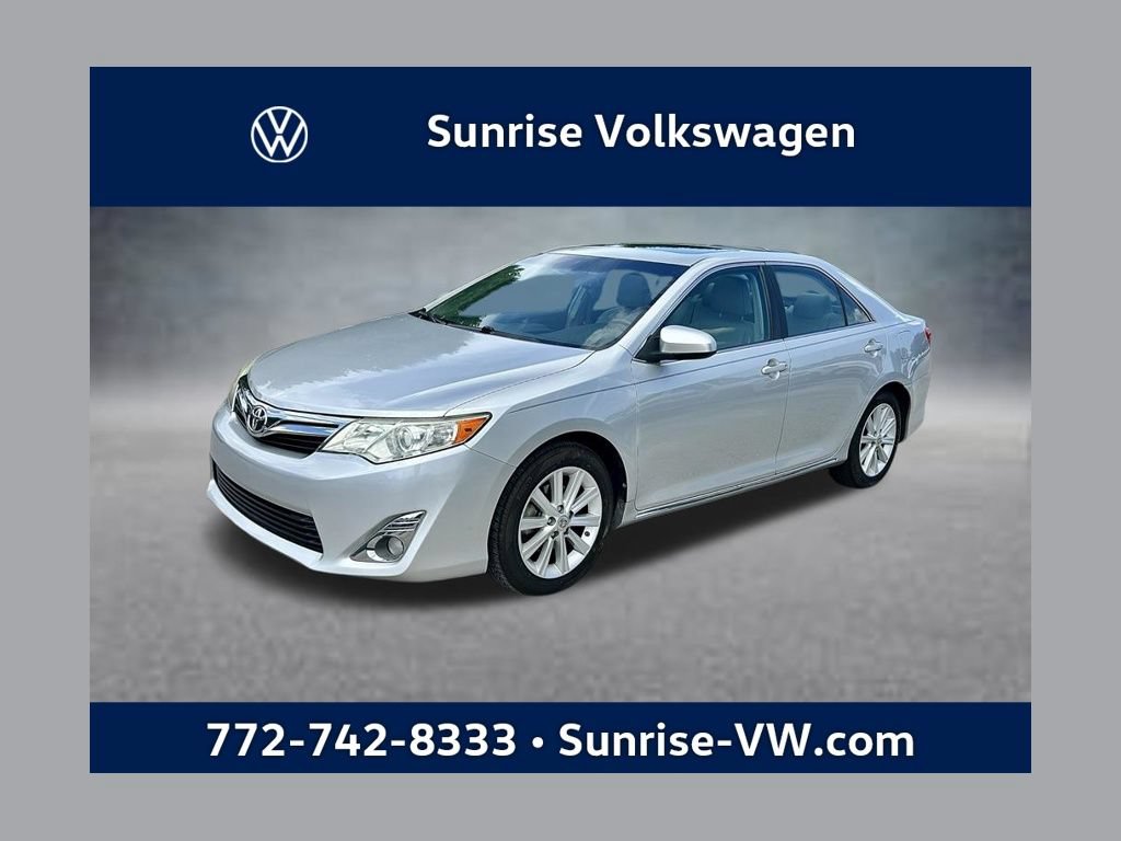 Used 2014 Toyota Camry XLE w/ Leather Package FWD image 1