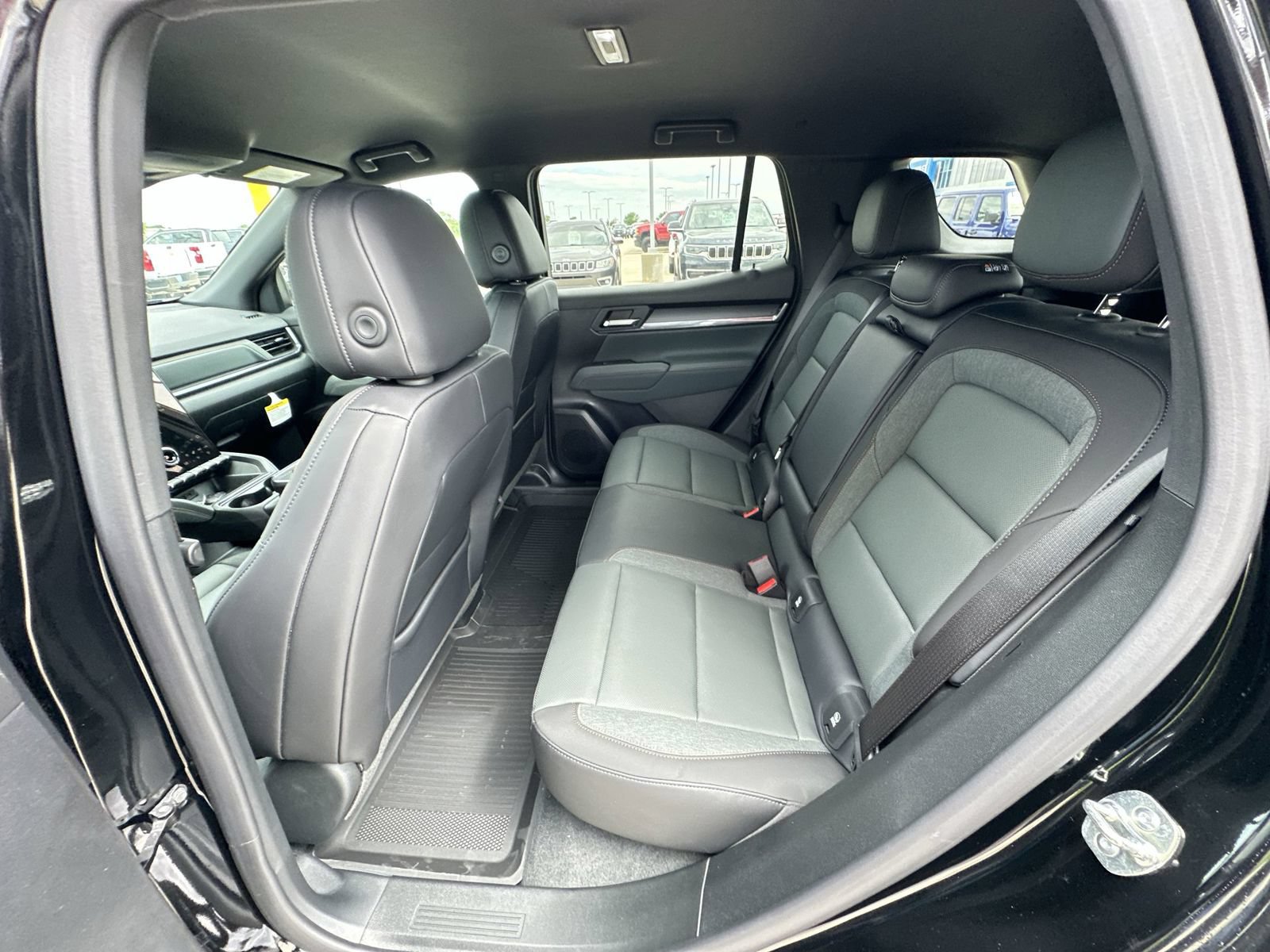 New 2026 GMC Terrain AT4 w/ Convenience Package III AWD/4WD image 25