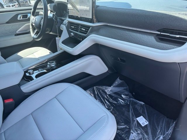 New 2026 Ford Explorer Platinum w/ LUX Leather Package AWD/4WD image 22
