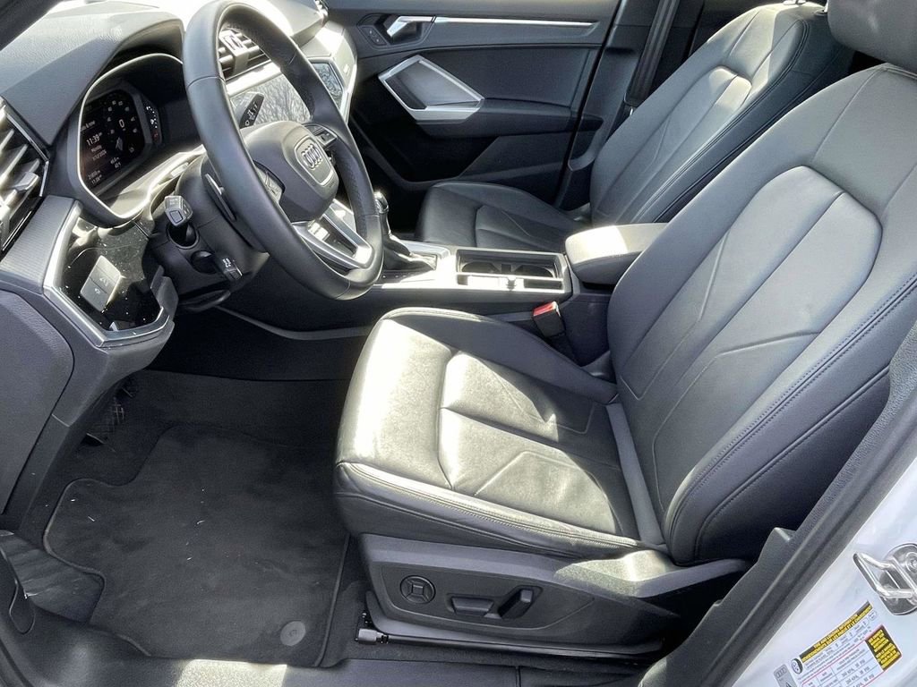 Used 2025 Audi Q3 2.0T Premium image 15