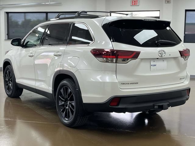 Used 2019 Toyota Highlander SE AWD/4WD image 8