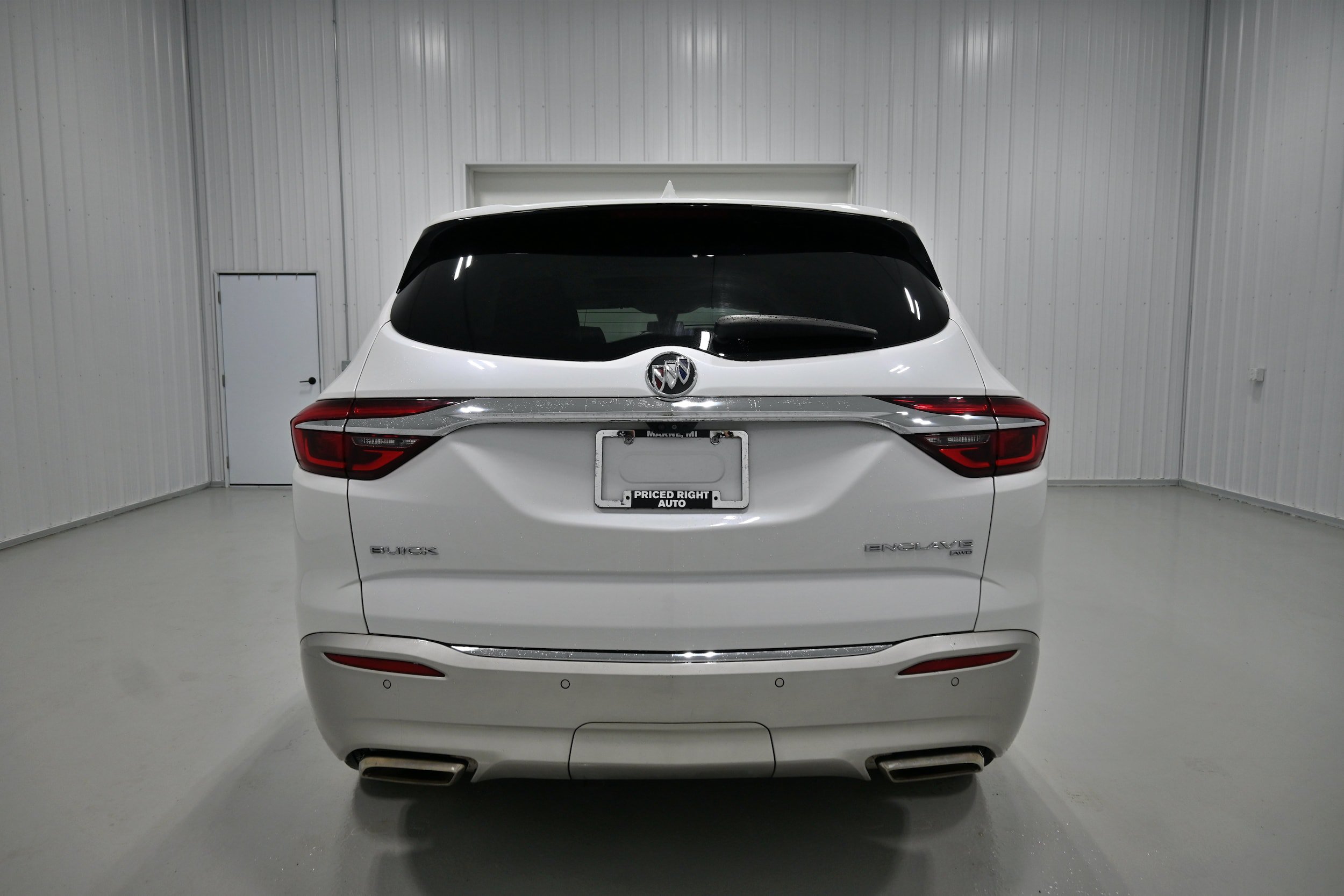 Used 2018 Buick Enclave Avenir AWD/4WD image 37