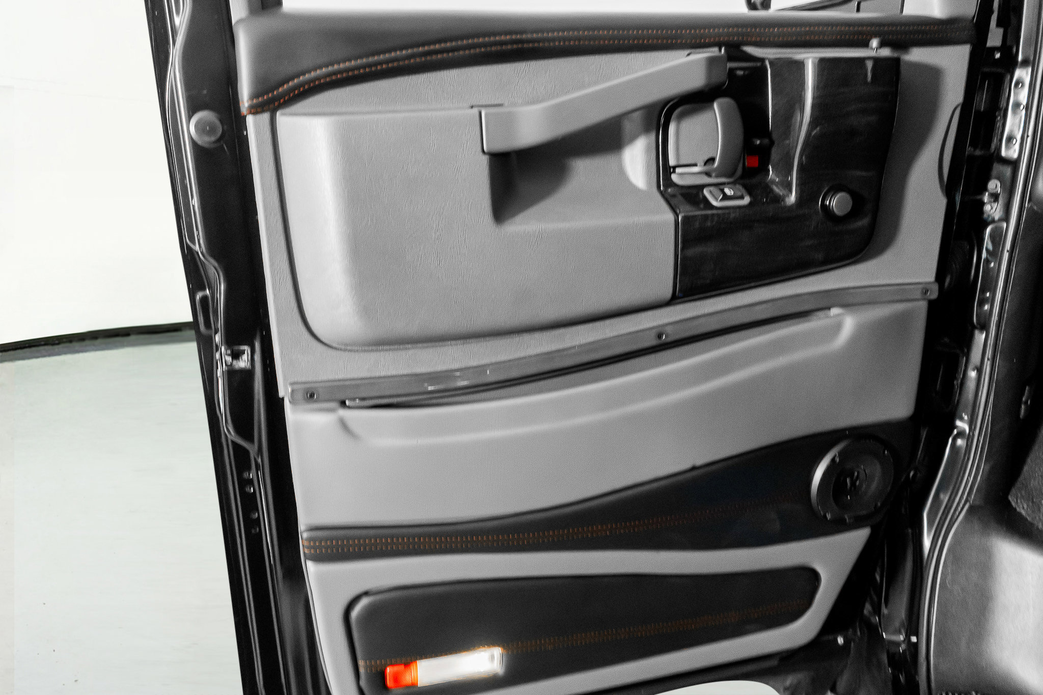 Used 2023 GMC Savana 2500 Conversion Van image 48