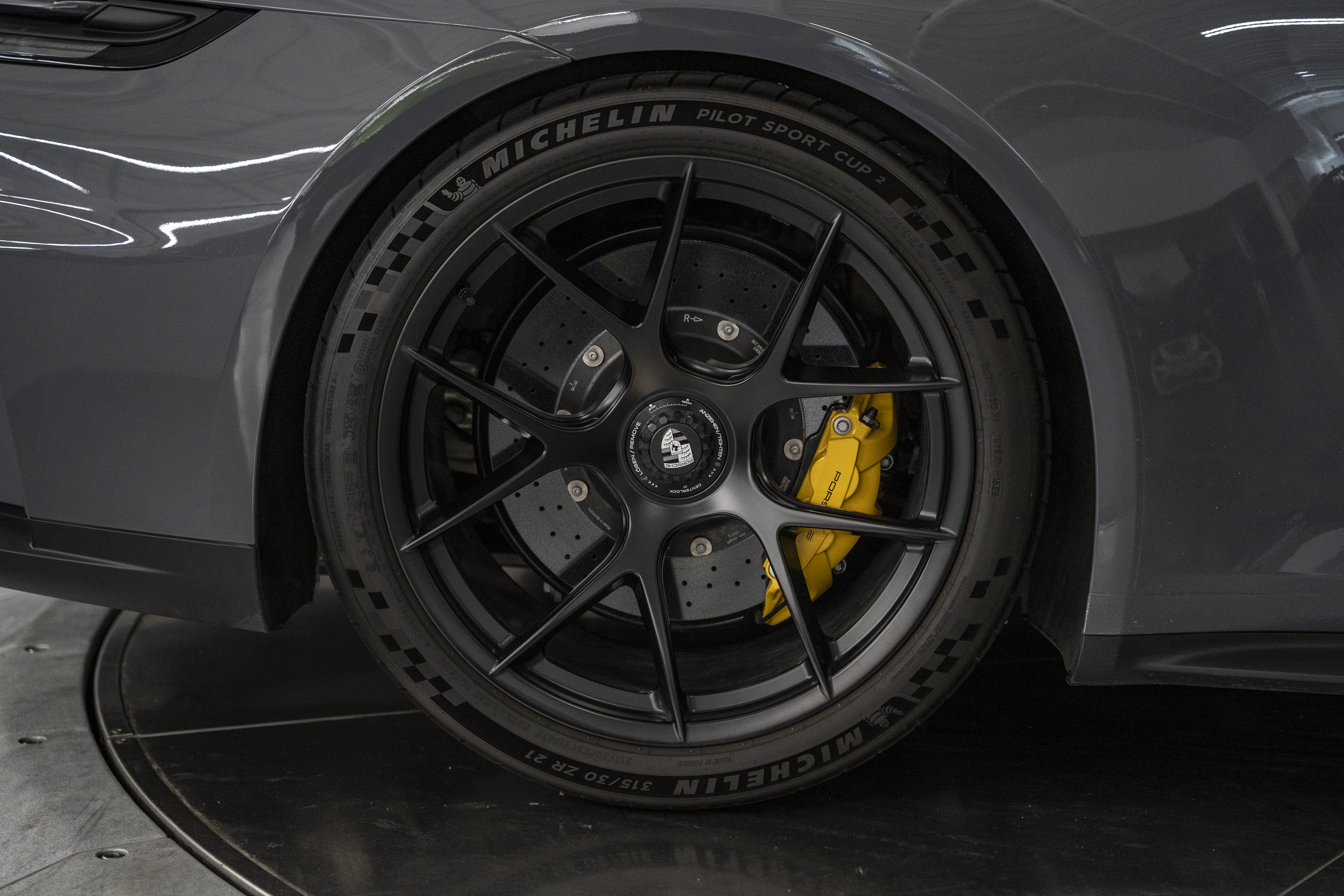 Used 2025 Porsche 911 GT3 RWD image 19