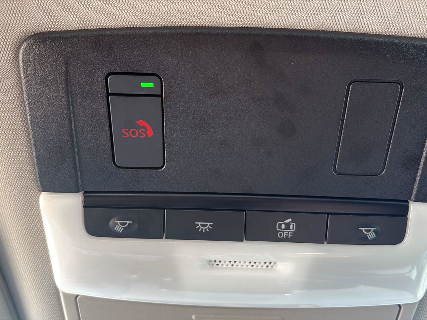 Used 2025 Nissan Altima 2.5 SV FWD image 18
