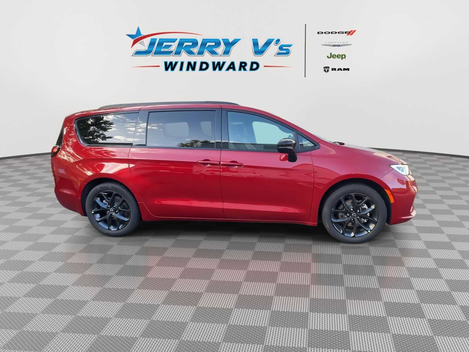 New 2026 Chrysler Pacifica Select w/ S Appearance Package image 9