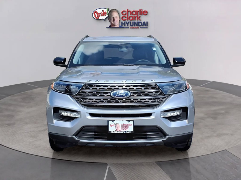 Used 2023 Ford Explorer XLT w/ Equipment Group 202A RWD image 8