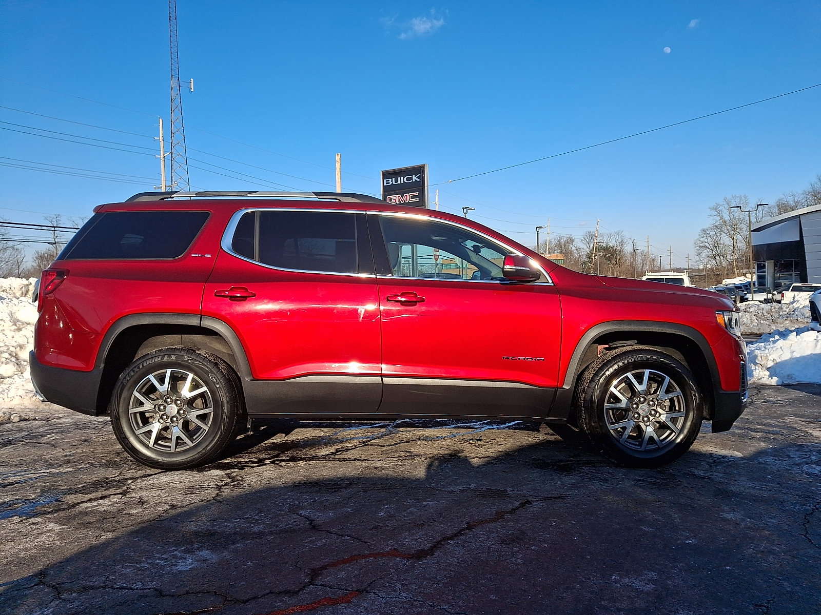 Used 2021 GMC Acadia SLE w/ Driver Convenience Package image 7