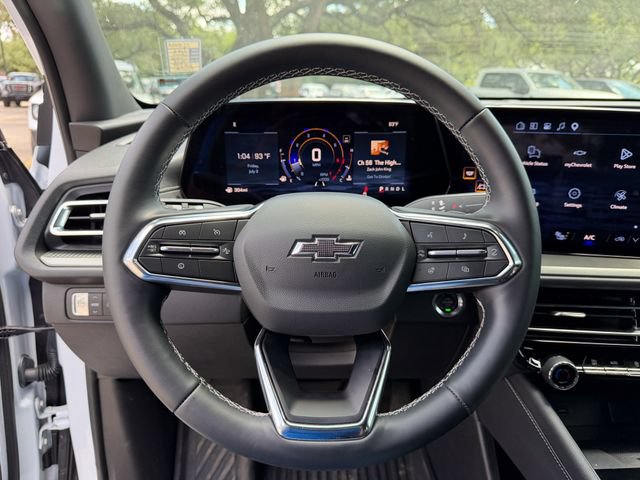 Used 2026 Chevrolet Traverse LT w/ Midnight/Sport Edition FWD image 9