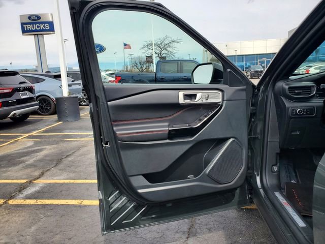 Used 2024 Ford Explorer ST-Line w/ Class IV Trailer Tow Package AWD/4WD image 10