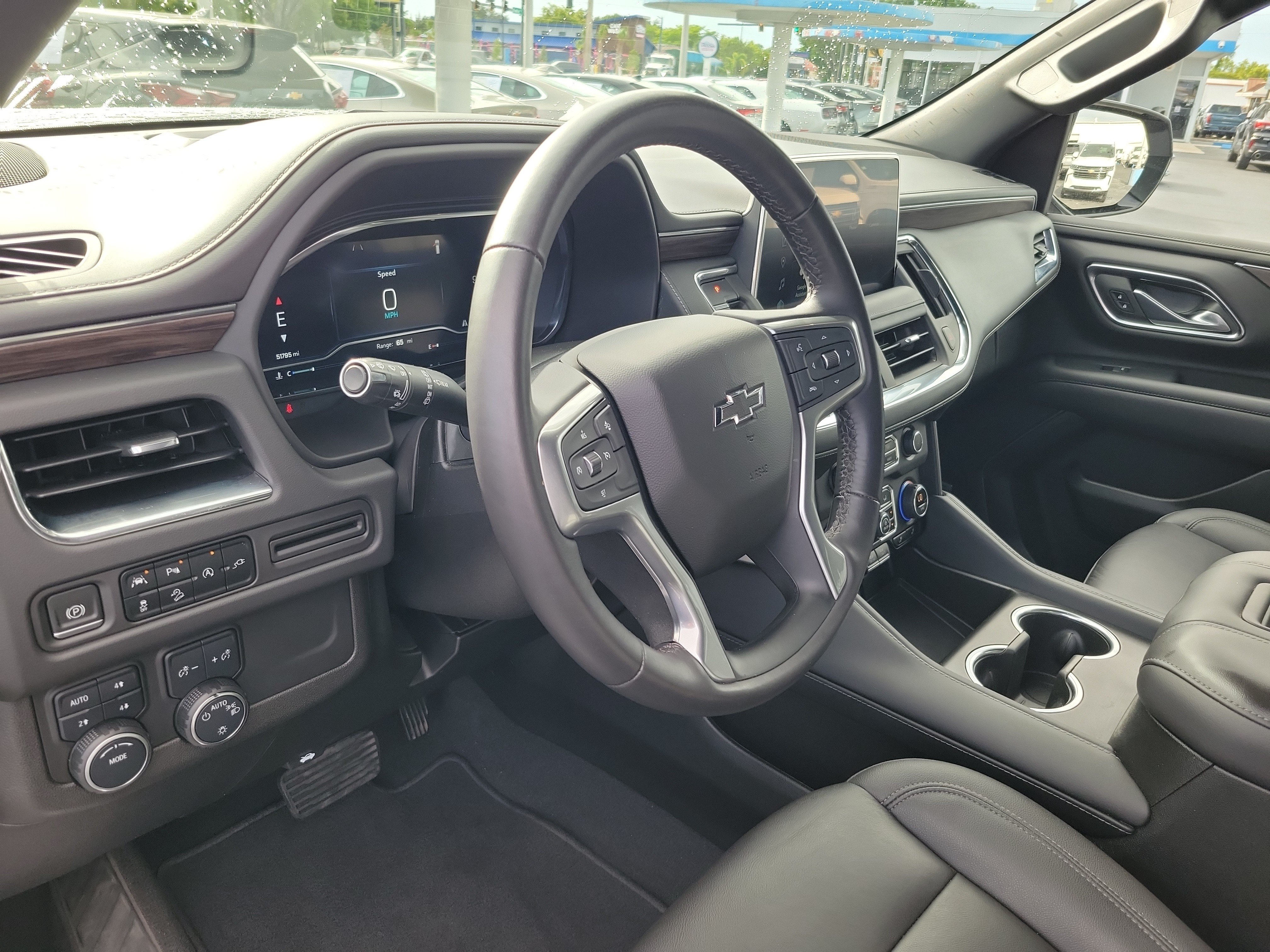 Used 2022 Chevrolet Suburban Z71 AWD/4WD image 16