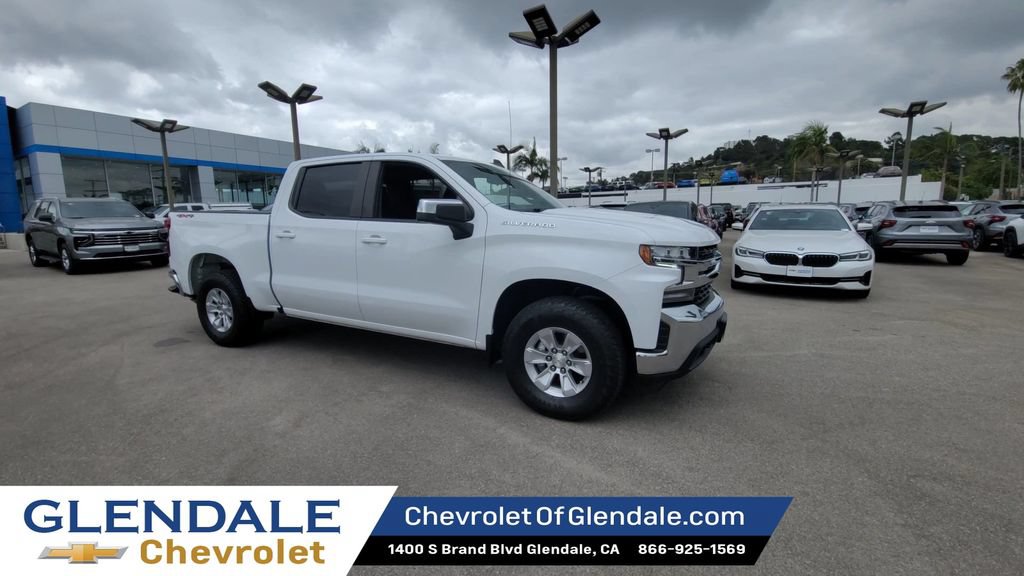 Certified 2022 Chevrolet Silverado 1500 LT AWD/4WD image 2