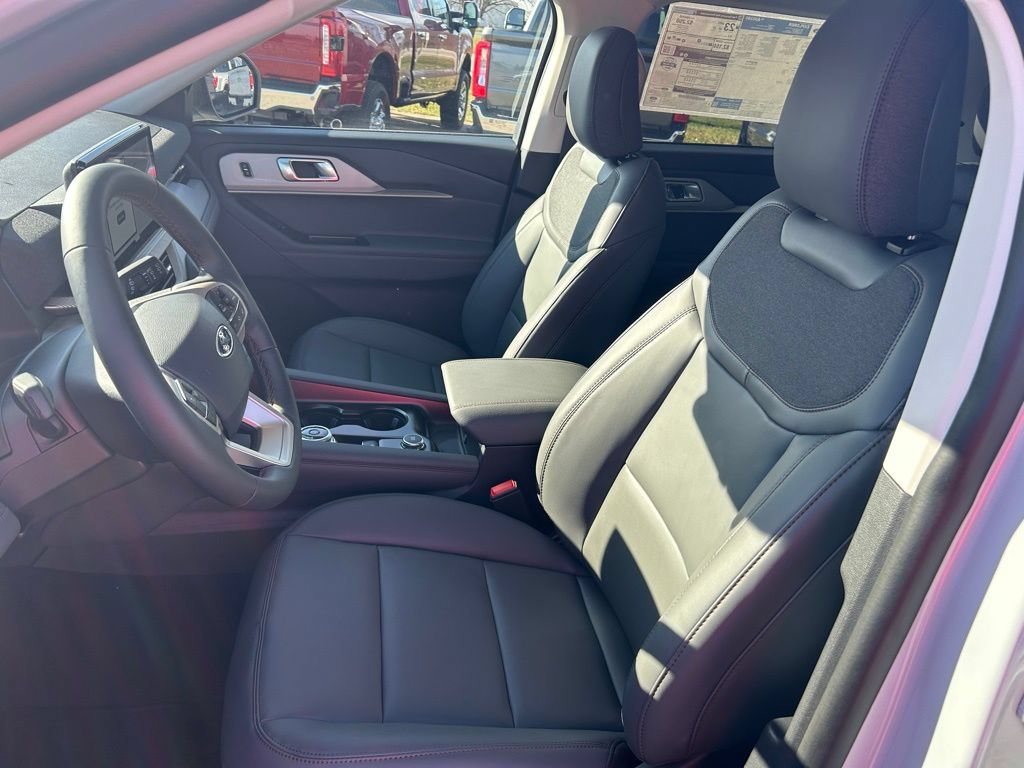 New 2026 Ford Explorer Active w/ Active Comfort Package AWD/4WD image 10