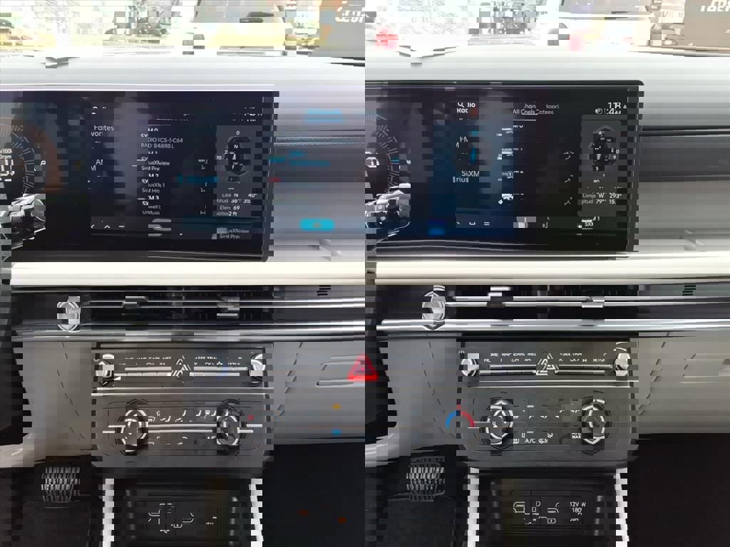 Used 2025 Hyundai Tucson SE image 9