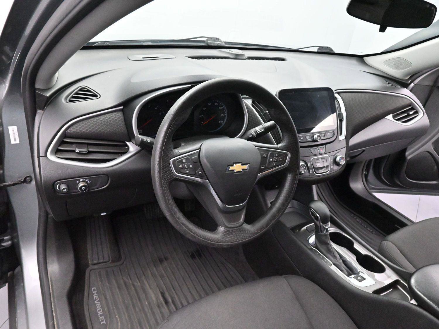 Used 2023 Chevrolet Malibu LS image 15