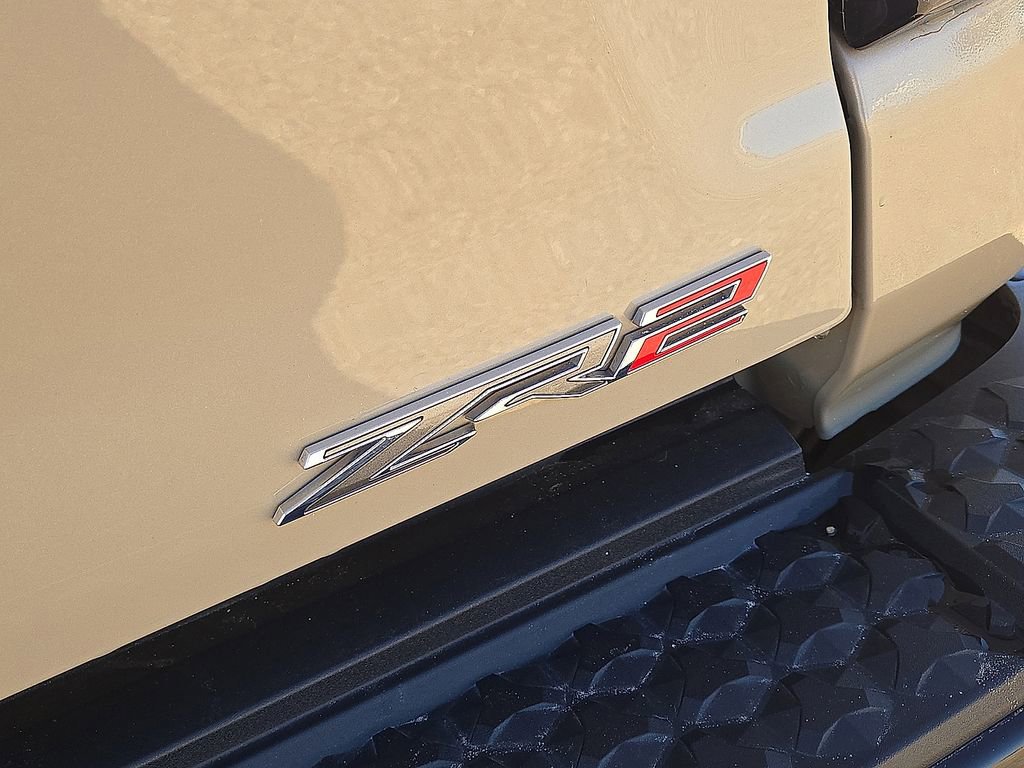 Used 2024 Chevrolet Colorado ZR2 w/ Technology Package image 12