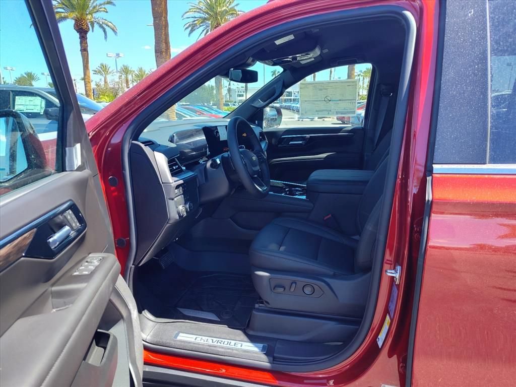 New 2026 Chevrolet Suburban LT RWD image 5