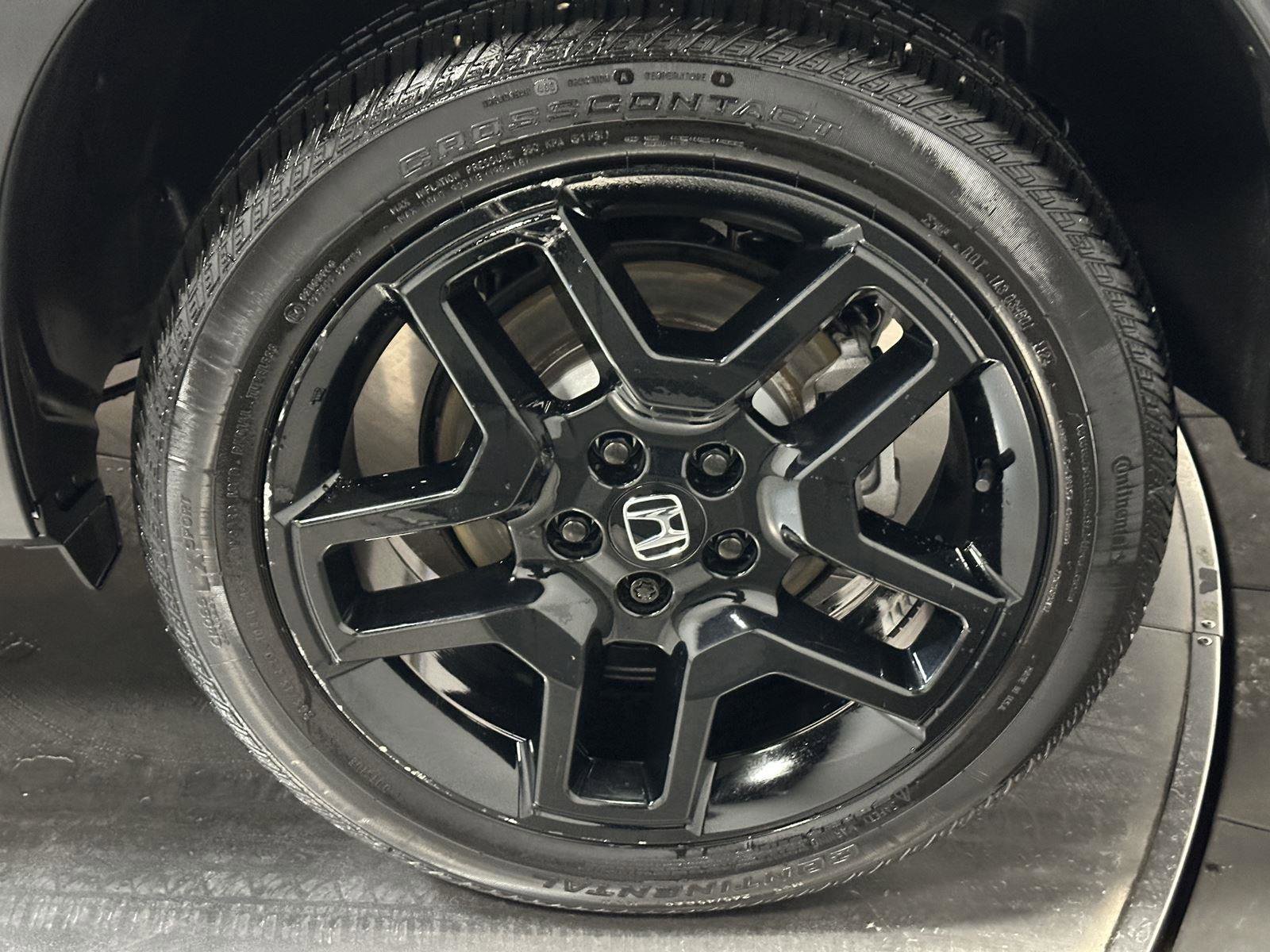 Certified 2024 Honda Passport Black Edition image 19