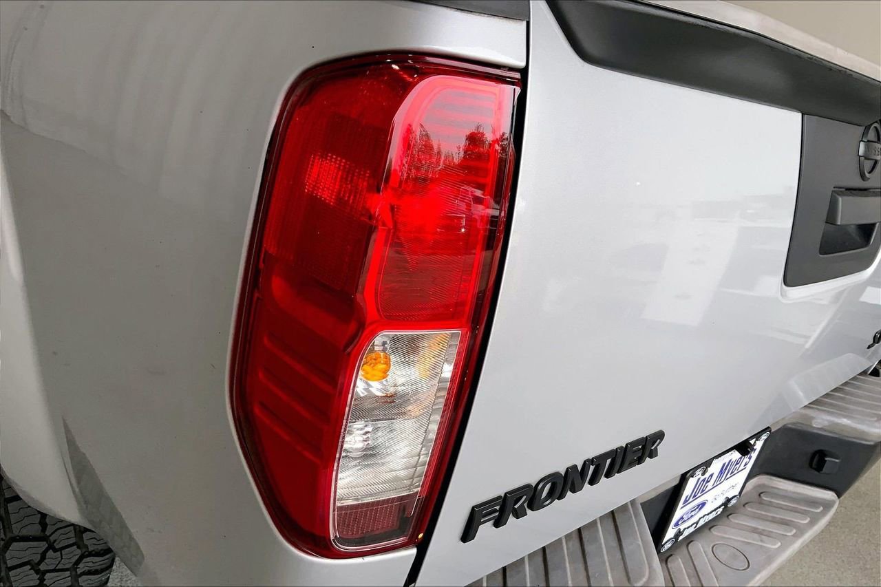 Used 2013 Nissan Frontier SV AWD/4WD image 29