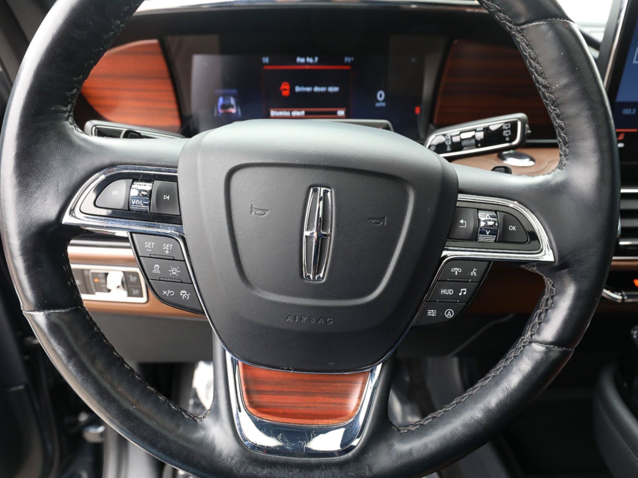Certified 2024 Lincoln Navigator Reserve AWD/4WD image 15