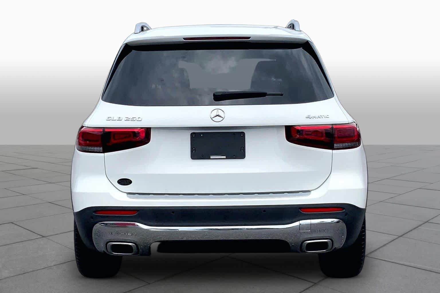 Used 2023 Mercedes-Benz GLB 250 4MATIC image 5