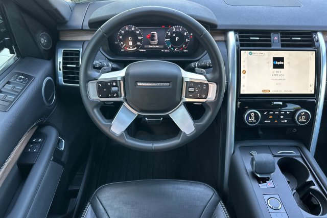 Certified 2025 Land Rover Discovery Dynamic SE AWD/4WD image 13